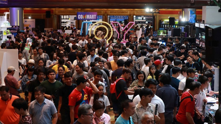 COMMART JOY 2018