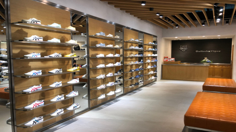 โอนิซึกะ ไทเกอร์เปิดช็อปใหม่ Central Phuket Floresta