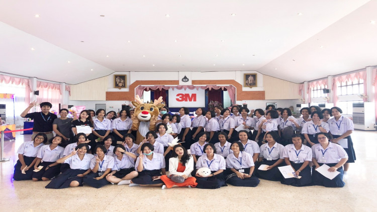 3เอ็มร่วมกับ Dear Smile Clinic ตรวจฟันฟรี