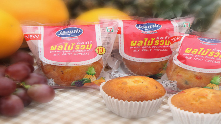 เลอแปงคัพเค้กผลไม้รวม อร่อยกับรสชาติผลไม้ 4 ชนิด