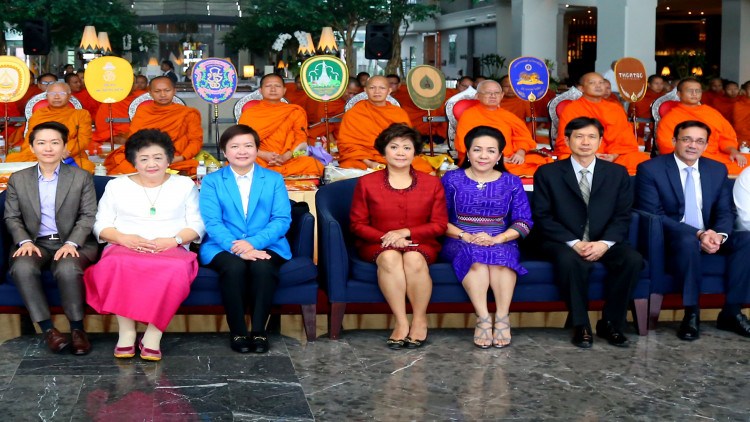 โรงแรมโนโวเทล สุวรรณภูมิ ทำบุญครบรอบ 12 ปีของโรงแรม