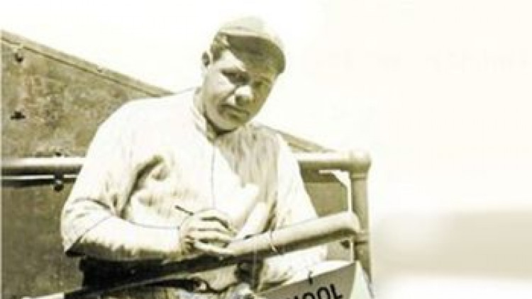 เปิดประมูลไม้เบสบอลที่ เบ๊บ รูธ 