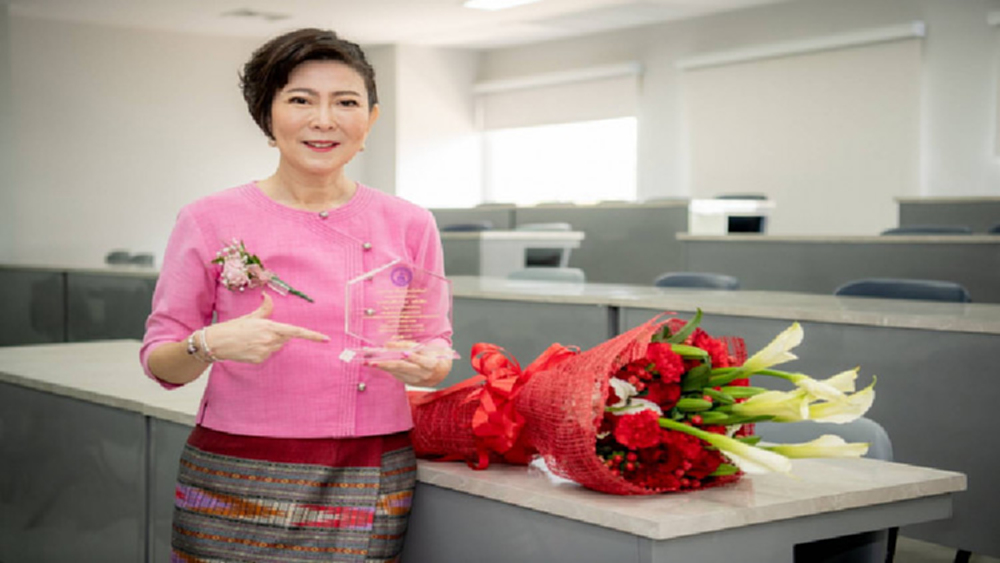 คุณไม้ - สิริวรรณ เสริมชีพ สาวเก่งแห่ง "โฮมโปร"