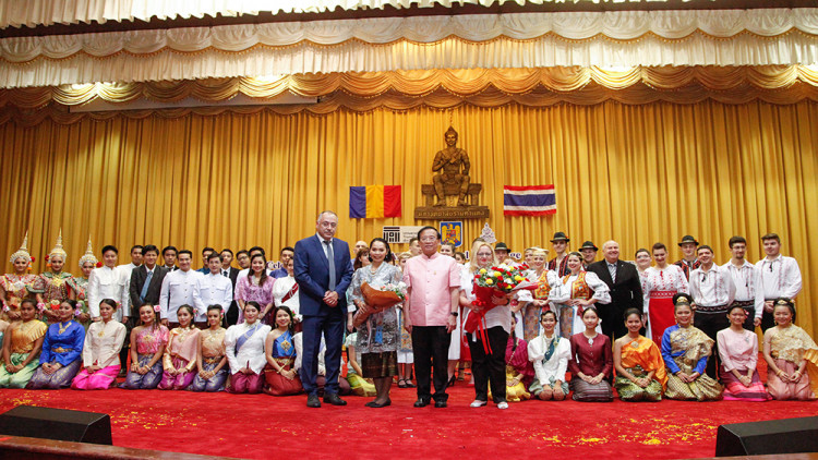 ม.รามคำแหง ร่วมแลกเปลี่ยนวัฒนธรรมไทย-โรมาเนีย