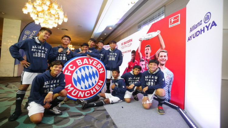 เปิดตัว 10 เยาวชนแข้งทอง