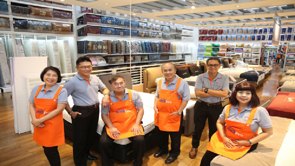 โฮมโปร จุดประกายวัยเก๋า ผ่านโครงการ YOUNG SMART