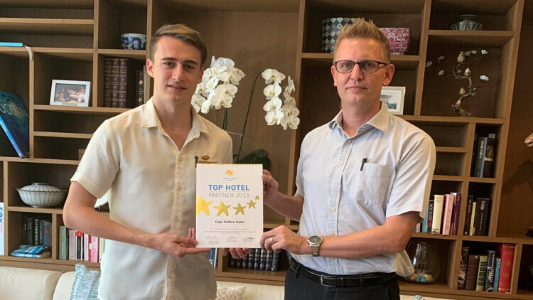 โรงแรมเคป นิทรา หัวหิน คว้ารางวัล Top Hotel Partner 2018