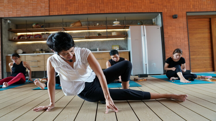 Deep Tissue Massage Yoga เหยียดกาย คลายปวด
