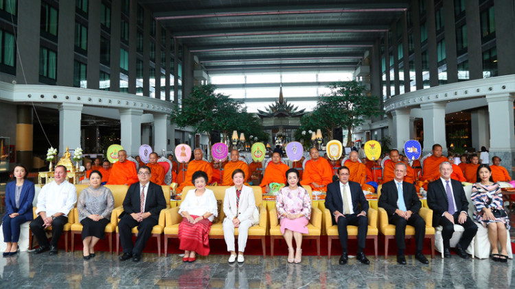 โนโวเทล สุวรรณภูมิ แอร์พอร์ต ทำบุญครบรอบ 13 ปีของโรงแรมฯ