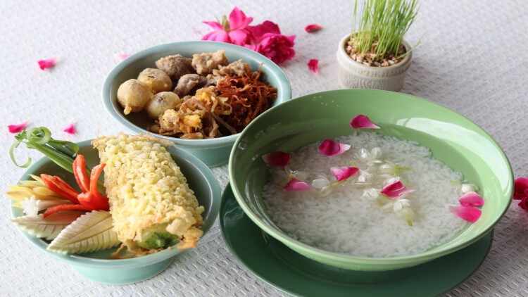 ร้อนนี้ต้องลอง!! “ข้าวแช่ – ข้าวเหนียวมะม่วง” ออร์แกนิก