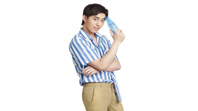 “ต่อ-ธนภพ ลีรัตนขจร”แลคตาซอยคว้าตัวมาเป็นพรีเซ็นเตอร์