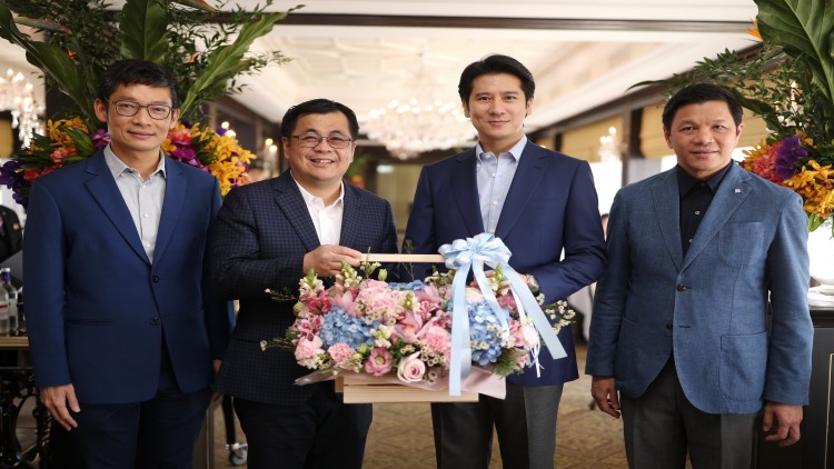 นายวิชัย กุลสมภพ รับรางวัล “นิสิตเก่าบัญชีจุฬาฯ ดีเด่น 