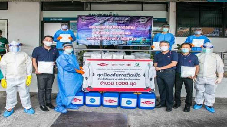 Dow มอบอีก 1,000 ชุดป้องกันการติดเชื้อ สู้ COVID-19ให้ 3 รพ.