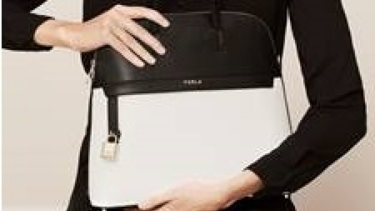  วันแม่ปีนี้ฟูร์ล่าขอแนะนำกระเป๋ารุ่น “Furla 1927”