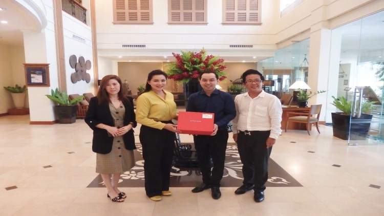 โรงแรมแคนทารี เบย์ ระยอง ให้การต้อนรับ “ดร.บุ๋ม-ปนัดดา”