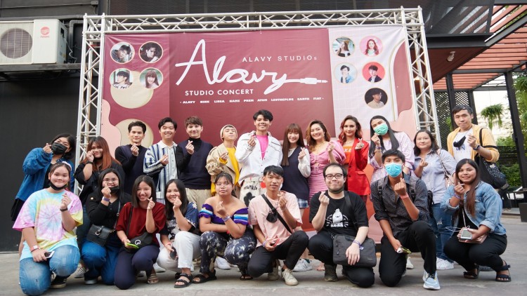 เปิดตัวค่ายเพลงน้องใหม่ Alavy Studios!!  