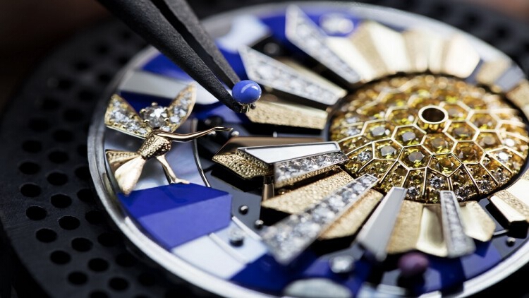 นาฬิกาข้อมือ Lady Arpels Soleil Féerique ของ Van Cleef & Arpels