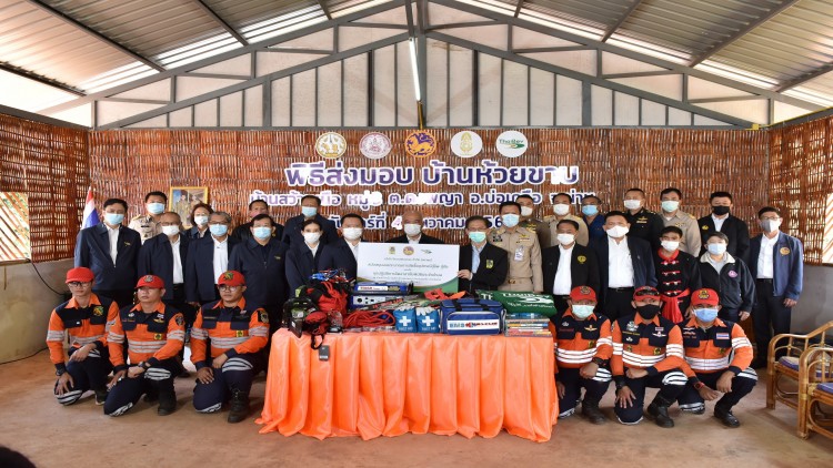 ไทยเบฟส่งมอบบ้านห้วยขาบ  จำนวน 60 หลังคาเรือน 