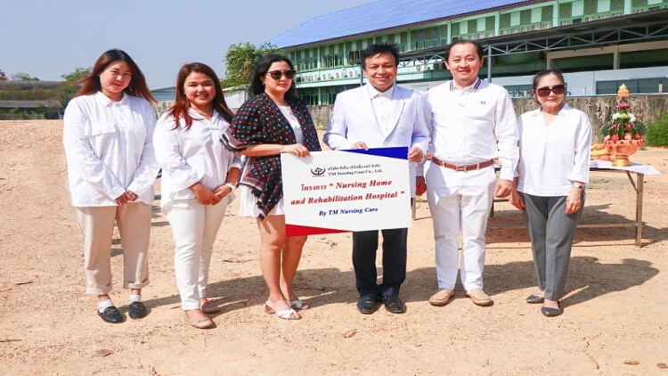 ผู้บริหารบริษัท TM Nursing Care ทำพิธีบวงสรวง