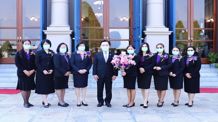 สภาวิชาชีพบัญชีลงนามถวายพระพร