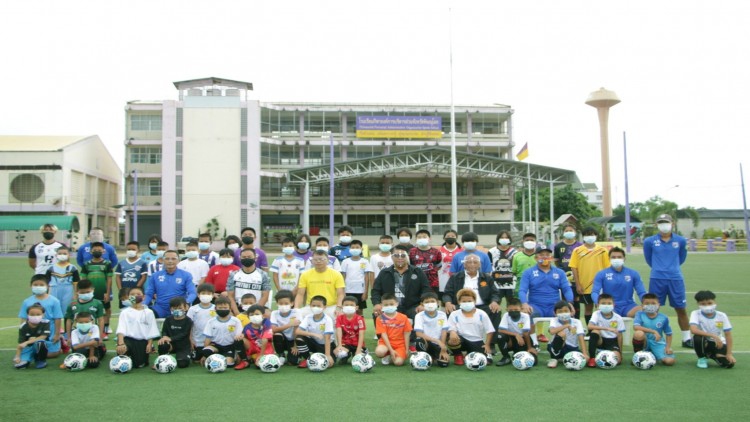 “ทำวันนี้...ทำไวไว” เปิดคลินิก “ไวไวคิดส์ ฟุตบอลคลินิก”