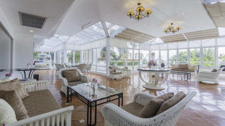 เที่ยวทะเลแบบหรูหรา ในราคาสบายกระเป๋า 