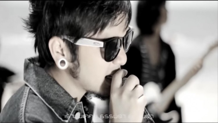 “แค่ได้รักเธอ” เปิดตัว  7DAYS CRAZY  ยอดวิว 230 กว่าล้านวิว!! 