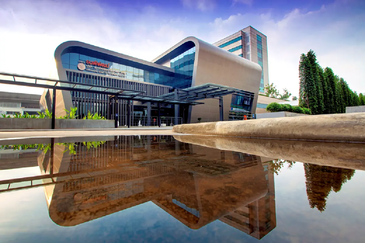 รองนายกรัฐมนตรีและรัฐมนตรีว่าการกระทรวงพลังงาน มอบรางวัลและแสดงความยินดี กับผู้แทนประเทศไทยที่คว้ารางวัลในการประกวด ASEAN Energy Awards 2021