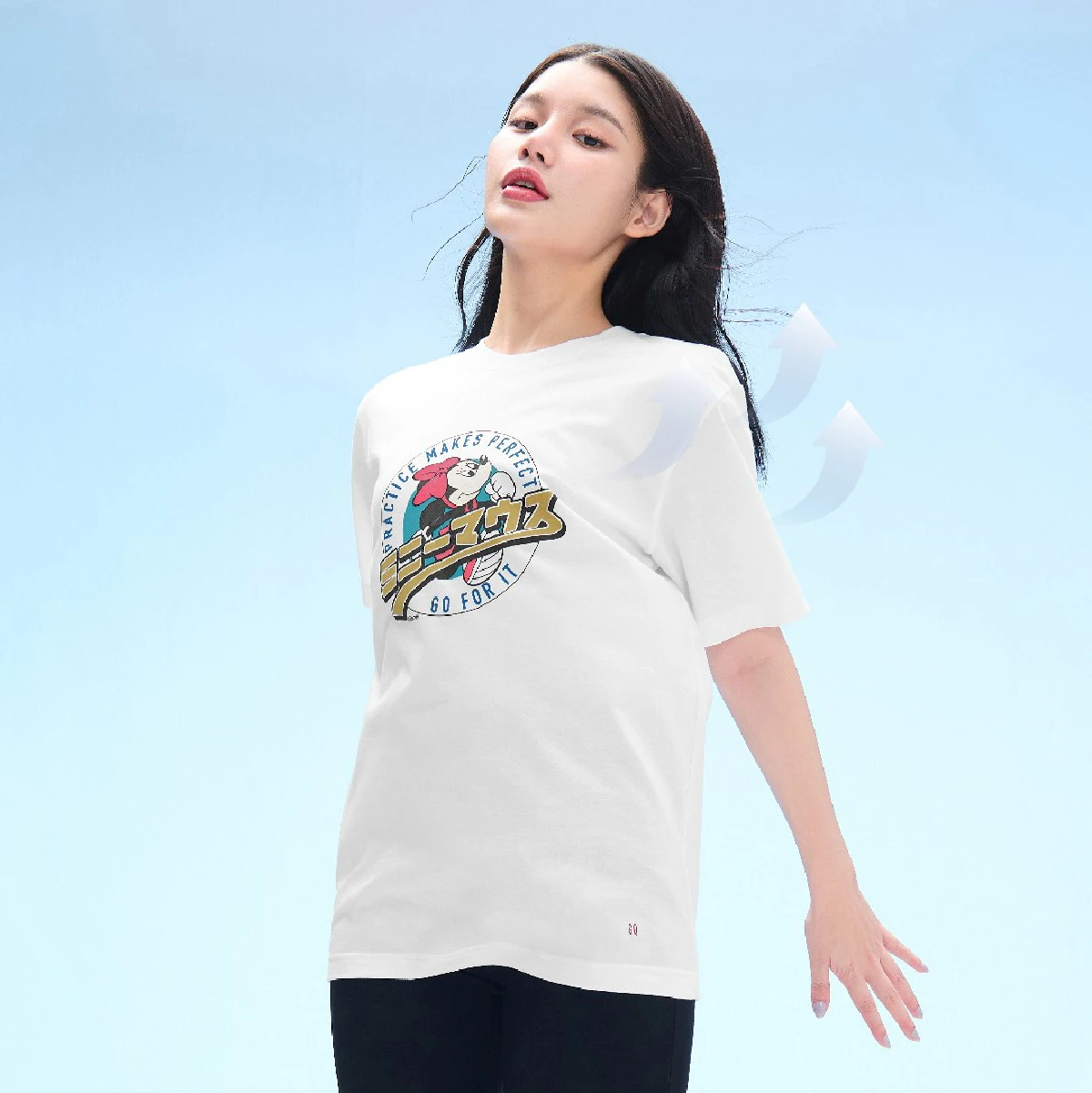 Disney & GQ  เมื่อลาย Mickey Mouse มาอยู่บนเสื้อผ้าสะท้อนน้ำ ครั้งแรกของโลก!