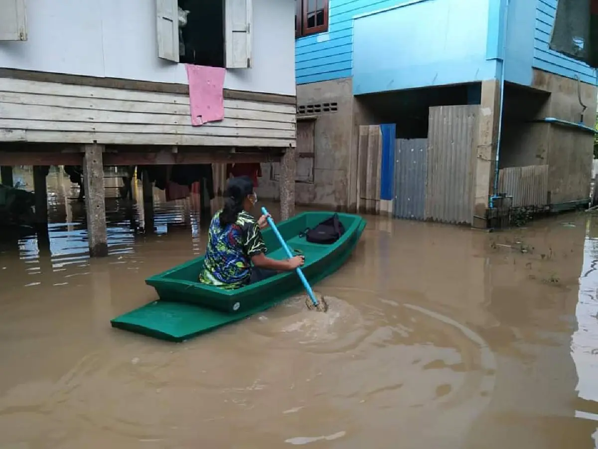 อ.เสนา อยุธยา เฝ้าระวังระดับน้ำอย่างใกล้ชิด คาดเพิ่มอีก 1 เมตร ใน 24 ชม.