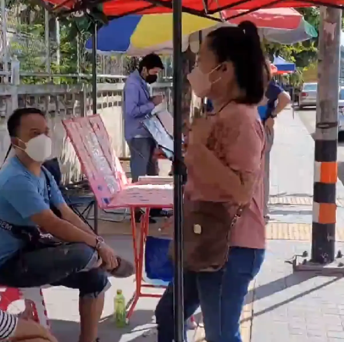 เช็คเลขดัง! โค้งสุดท้ายก่อนหวยออก เชียงใหม่คึกคัก รางวัลที่ 1 งวดที่แล้ว ถูก 3 ราย รับ 54 ล้าน