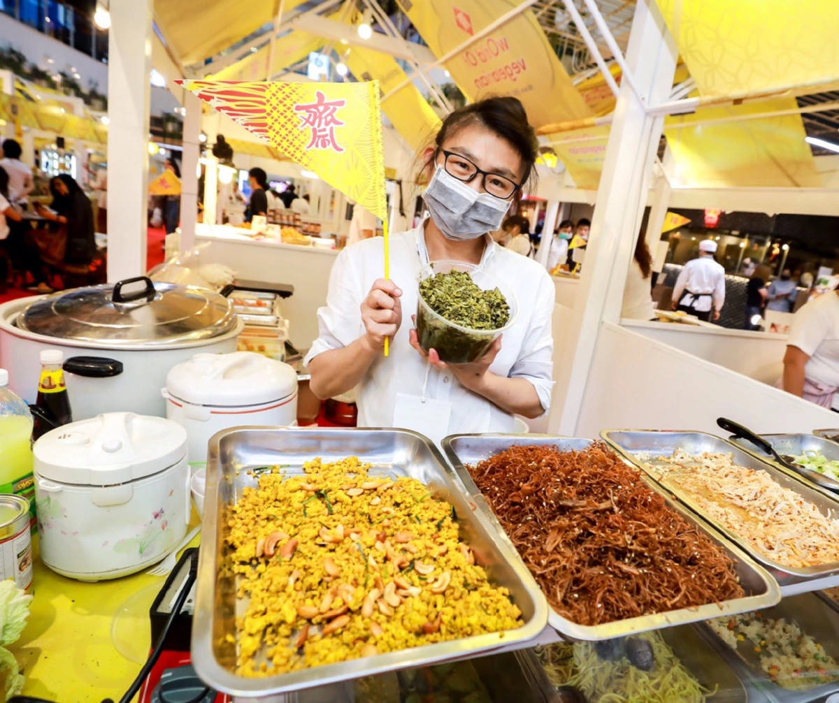 ศูนย์การค้าเซ็นทรัล  	ท็อปฟอร์มเดสติเนชั่นแห่งเทศกาลกินเจ รวมสุดยอดเมนูเจทุกรูปแบบไว้ในที่เดียว เริ่ม 5-14 ต.ค. 64 นี้