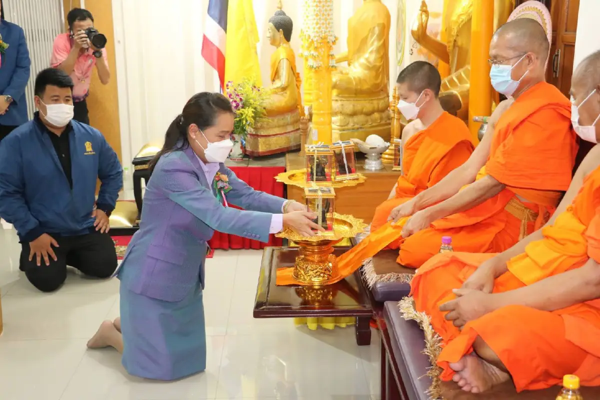 มูลนิธิพัฒนาวิชาชีพสตรี​ ร่วม​ พิธีเปิดป้าย​ รร.ผู้สูงอายุยานนาวา​