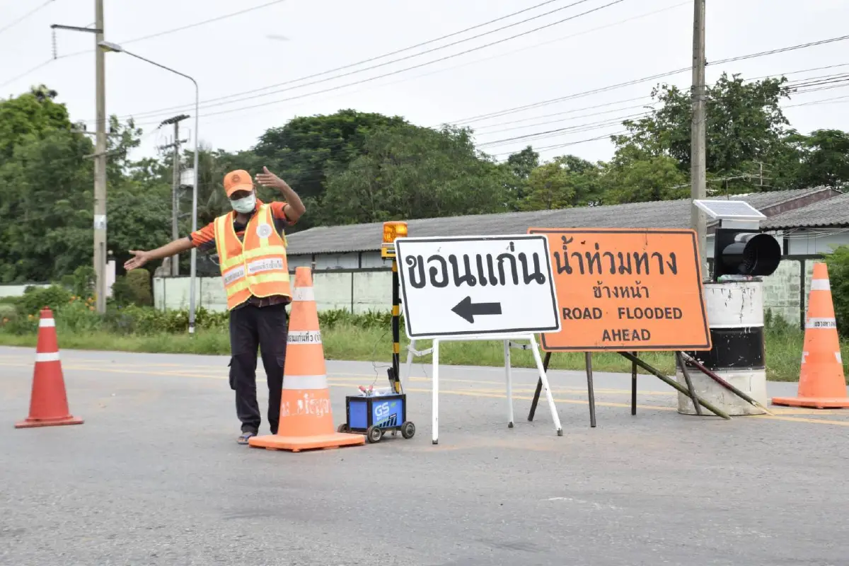 คมนาคมเผยน้ำท่วมและดินสไลด์ กระทบเส้นทางไม่สามารถสัญจรได้ 14 จังหวัด