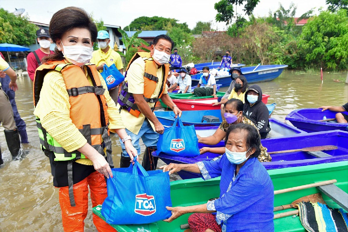 TOA เร่งมอบถุงยังชีพบรรเทาความเดือดร้อน ผู้ประสบภัยน้ำท่วม