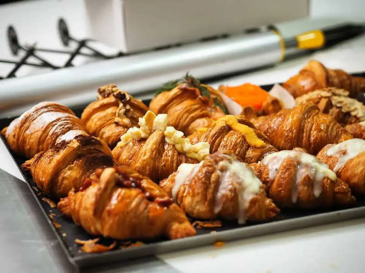 อิ่มฟินดีต่อใจ กับเมนูของหวานในงาน Signature Sweets 2021