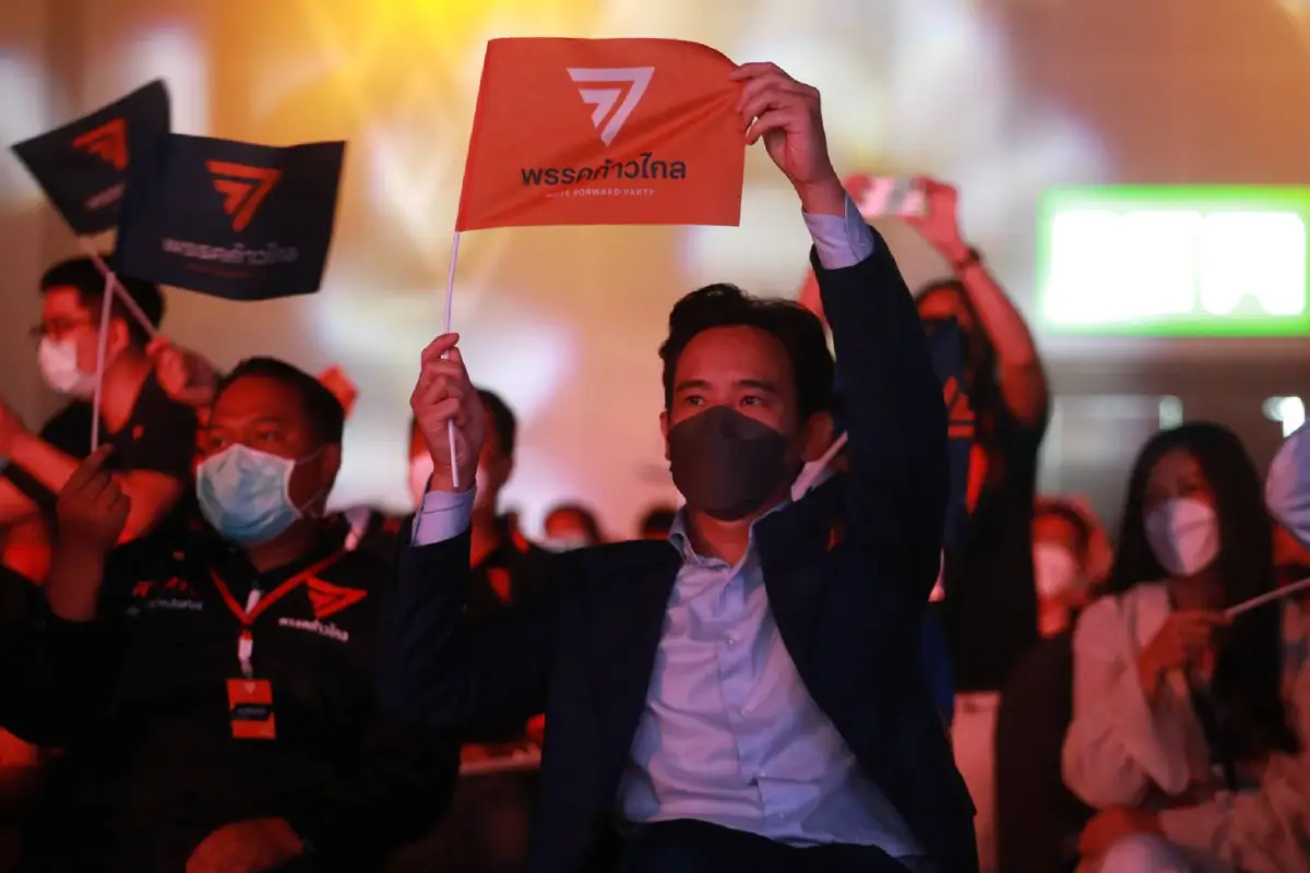 รัฐราชการ-ชนชั้นนำฉุดรั้ง ปท.! “พิธา”ร่ายฝันก้าวไกล-หยุดระบอบปรสิต