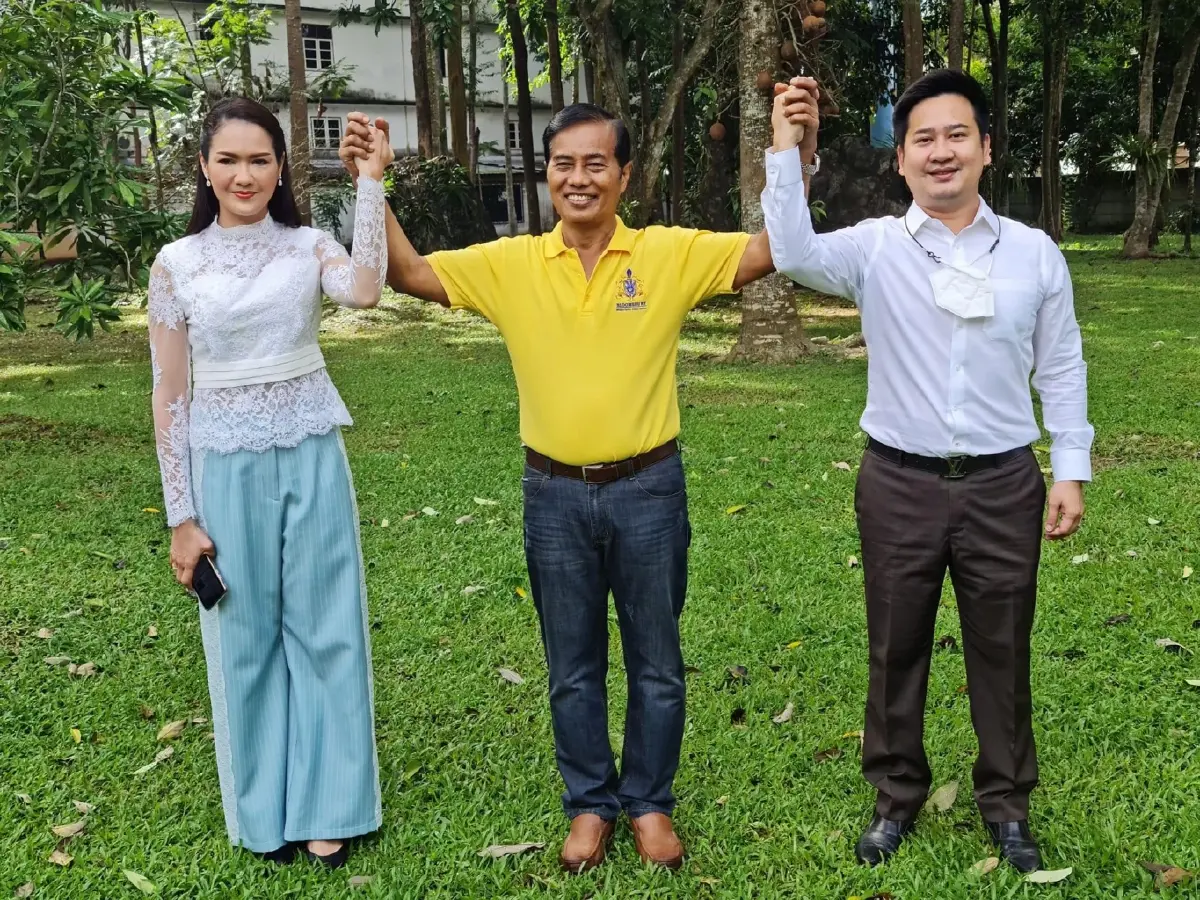 "ถาวร" ชี้ชะตาสังเวียนสงขลา ศึก 2 พรรค เท “น้อง”หรือ “หลาน”