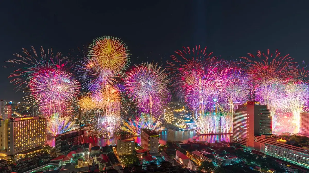 ธุรกิจริมฝั่งแม่น้ำเจ้าพระยาขานรับมาตรการรัฐ ยกระดับ "เคาท์ดาวน์ไอคอนสยาม" ปลอดภัย แรงส่งเคลื่อนเศรษฐกิจหนุนท่องเที่ยวฟื้น