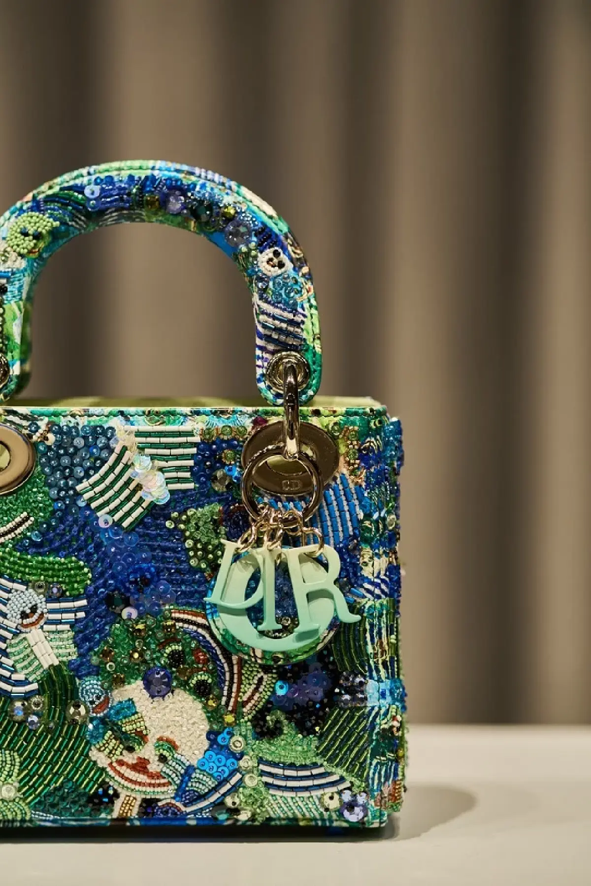 “ฮ่องกง” จัด "นิทรรศการแฟชั่น" ครั้งใหญ่ที่สุดของเอเชีย