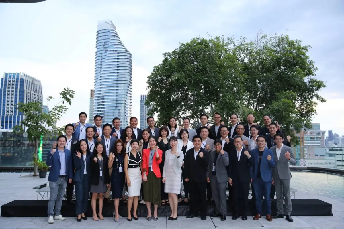 IMET MAX ปลดล็อคศักยภาพของเหล่าผู้นำรุ่นใหม่ ผ่านมุมมองของ 12 กูรูตัวจริง