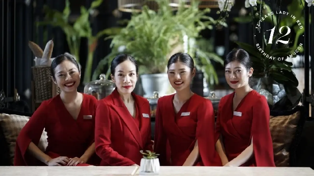 “ฉลองครบรอบ” 12 ปี “เลดี้ อิน เรด” ที่โรงแรมสินธร เคมปินสกี้ กรุงเทพฯ