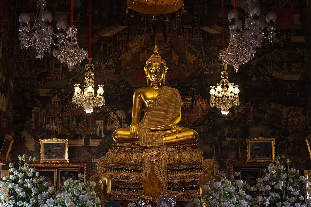 9 “วัด” 10 พระพุทธรูปสำคัญแห่งเกาะรัตนโกสินทร์ ทำบุญไหว้พระรับ “ปีใหม่”