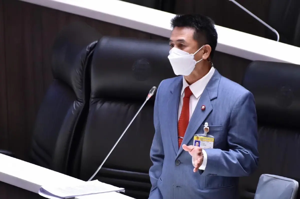 เวที “กฎหมายลูก” ตอกลิ่มขัดแย้ง   เสี่ยงปะทุ “สงครามการเมือง"