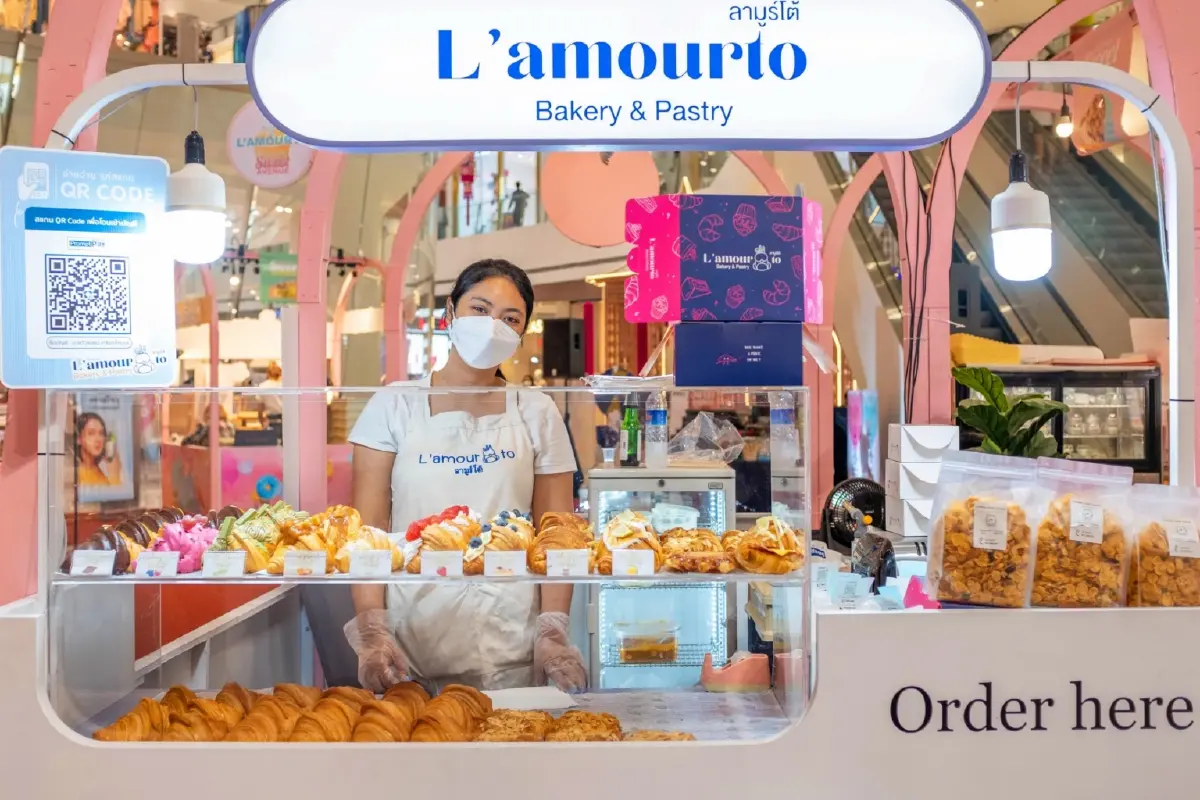 ต้อนรับวาเลนไทน์ ที่งาน “ICONSIAM The Iconic Sweet Avenue”
