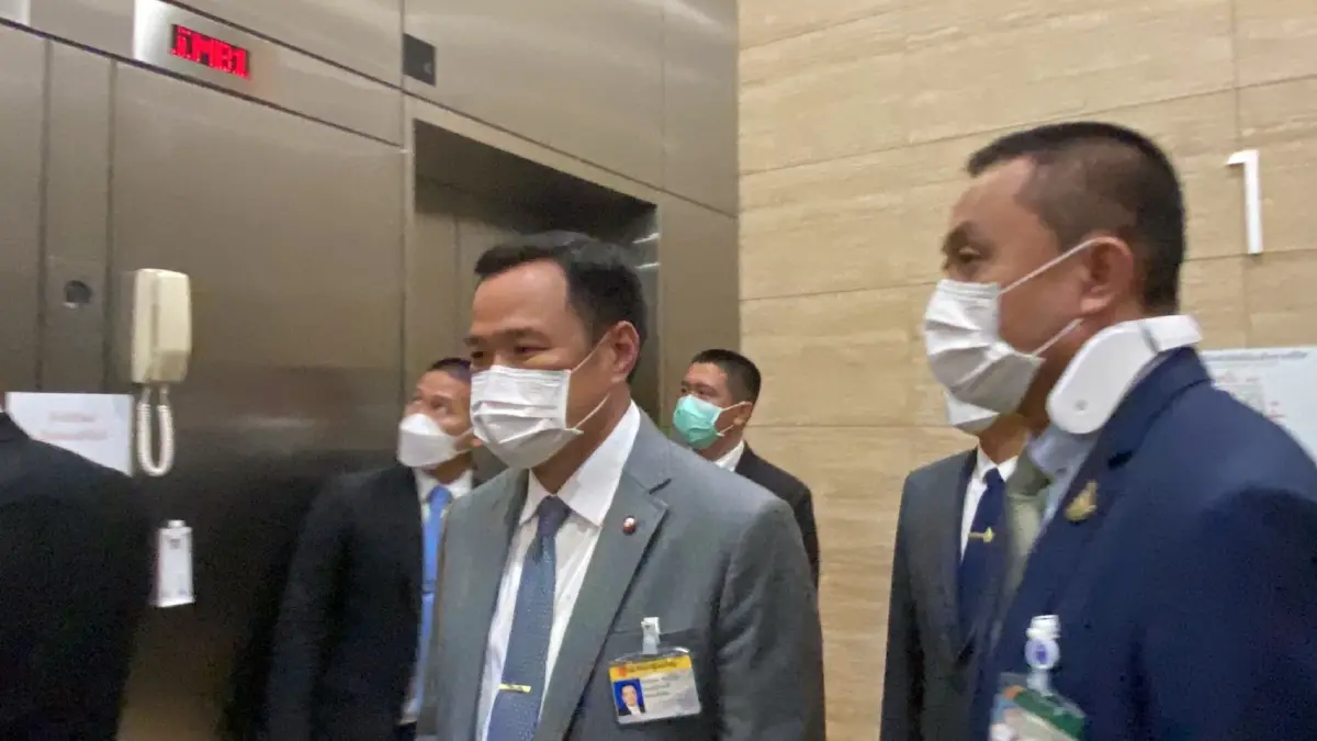 “ศักดิ์สยาม” คอนเฟิร์มรัฐบาลครบเทอม! ชี้วิถีการเมืองหลังถูกปูดอัดฉีด ส.ส.