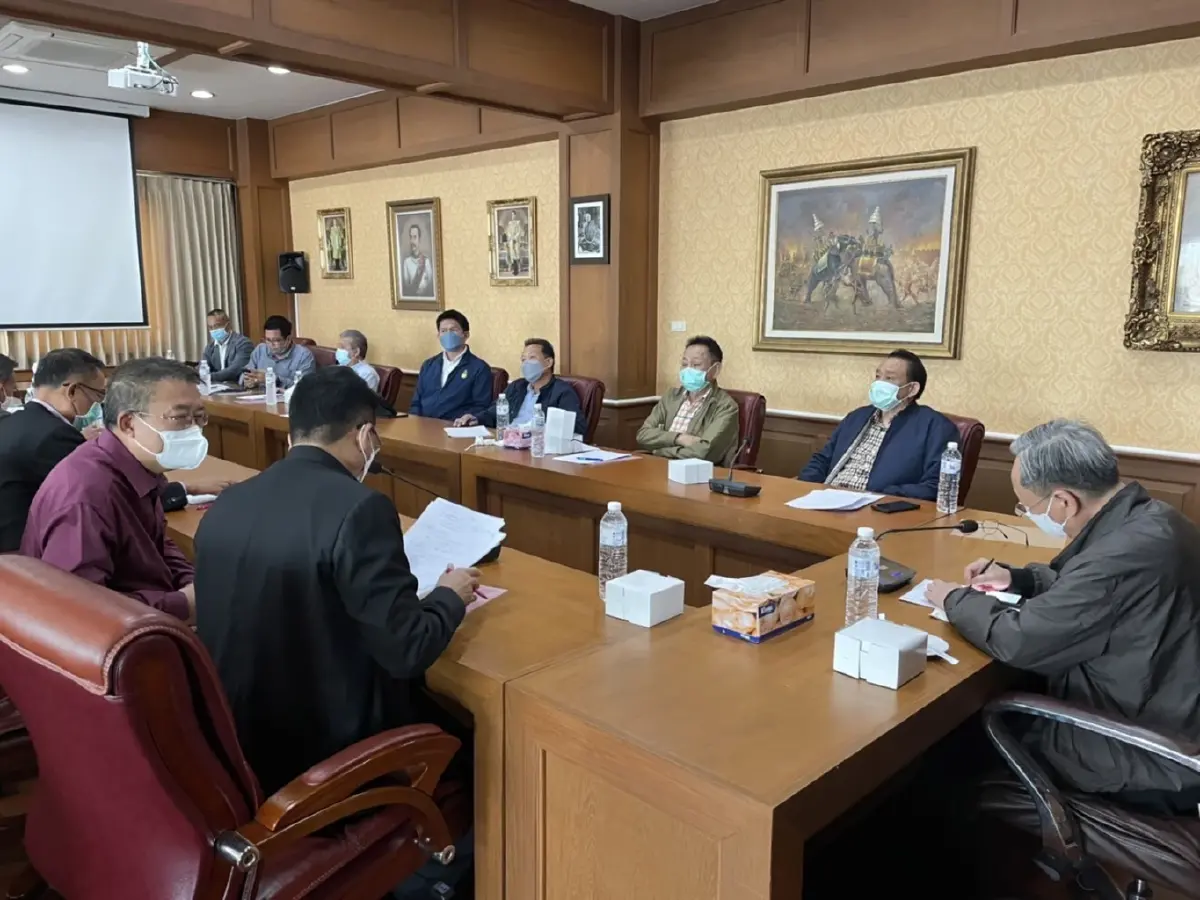 "สนธิรัตน์" ลุยอุบลฯ หารือ "สุพล" วางตัวผู้สมัคร ส.ส. โอ่ กระแสตอบรับดี