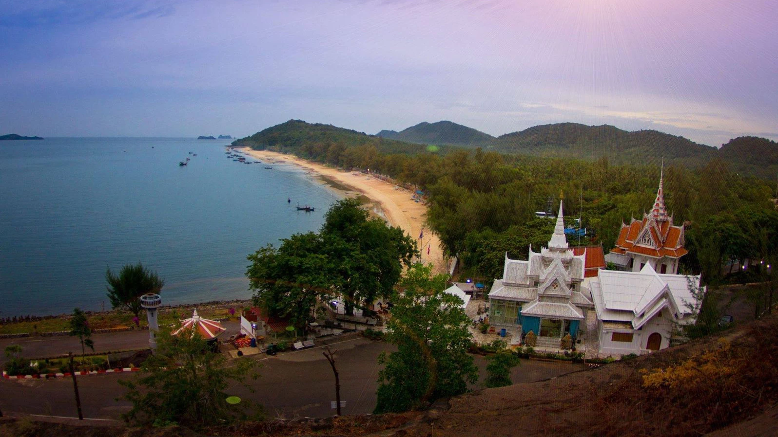 .5 เส้นทาง 5 ภูมิภาค ไหว้พระ ขอพร ได้ทั้งเที่ยวและทำบุญ.