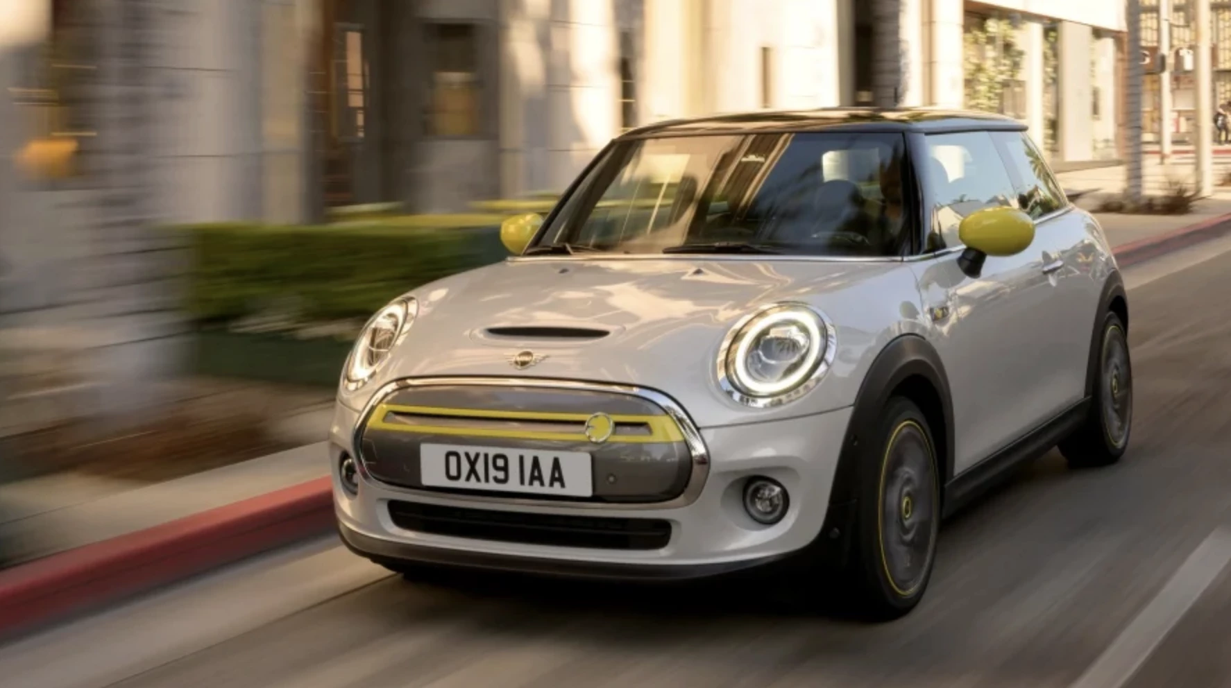 ส่อง "รถยนต์ไฟฟ้า" 18 รุ่น จาก 12 แบรนด์ดัง ออกโชว์ตัว "มอเตอร์โชว์ 2022"