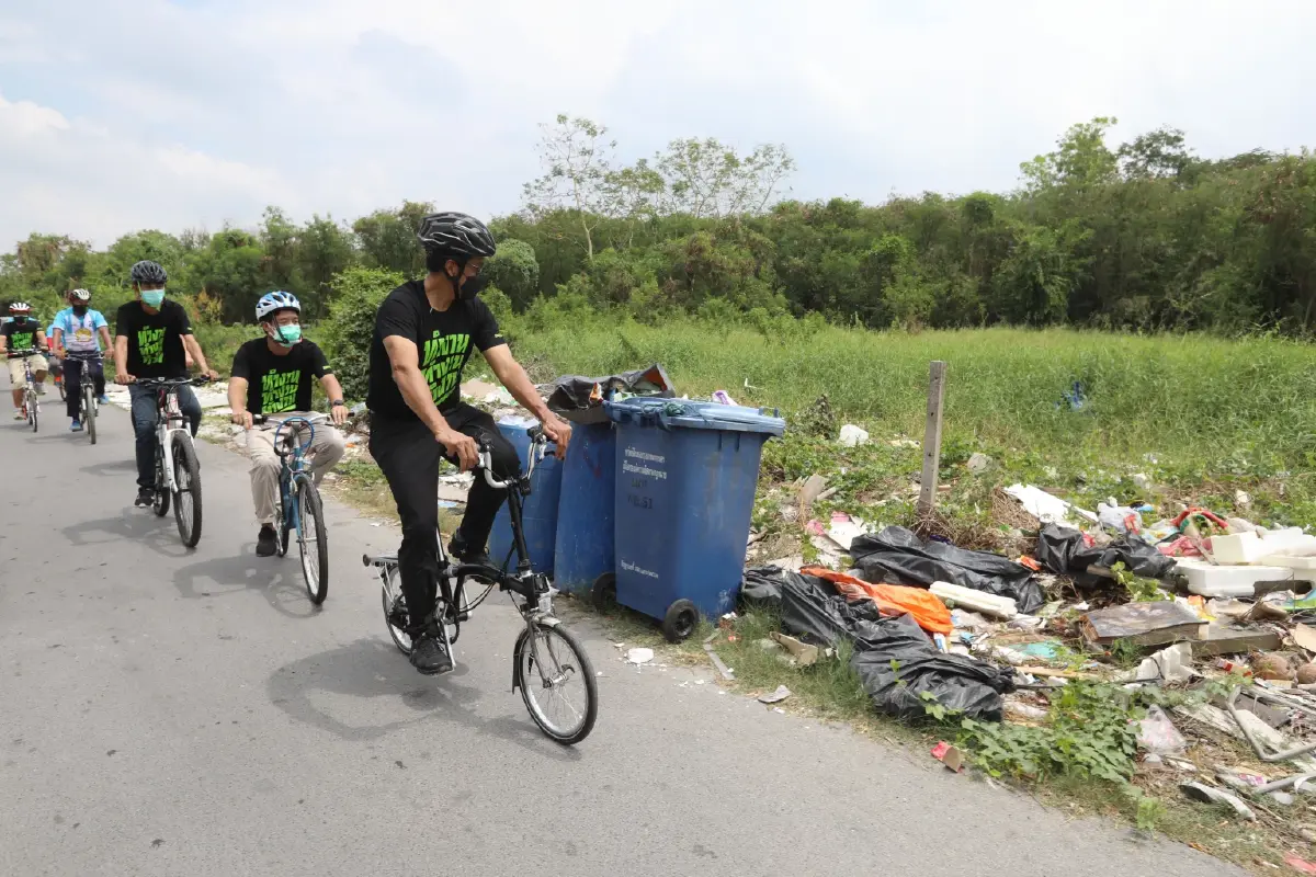 "ชัชชาติ" ลงพื้นที่สายไหม รับฟังความเห็นประชาชน